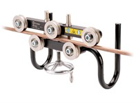 Mechanical straightening device
