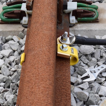 SafeGrip Rälskontaktklämmor