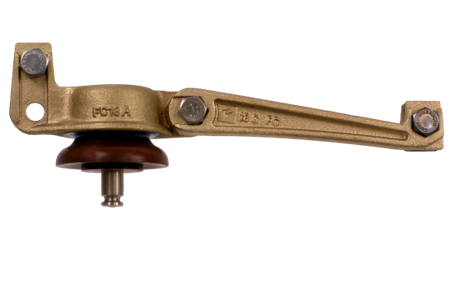 Single holder for contact wire in curve with bolt 16